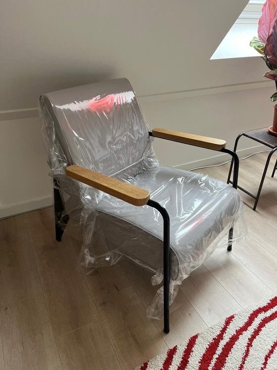 Image 1 of Vitra Prouve-Sessel