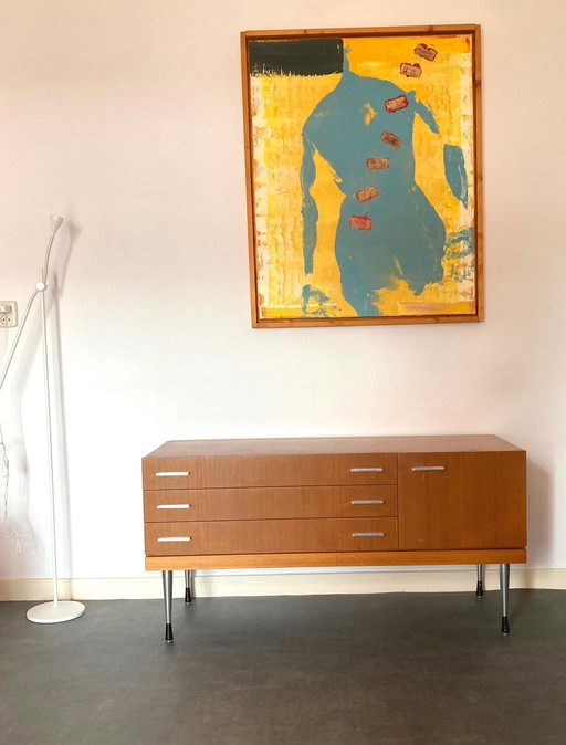 Teak-Sideboard aus der Mitte des Jahrhunderts