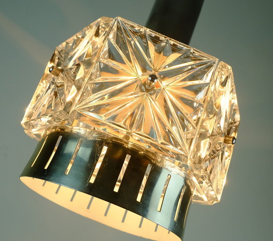 Image 1 of PENDELLEUCHTE Kristallglas und Metall 6 Glasprismen 1960er Jahre 2 verfügbar