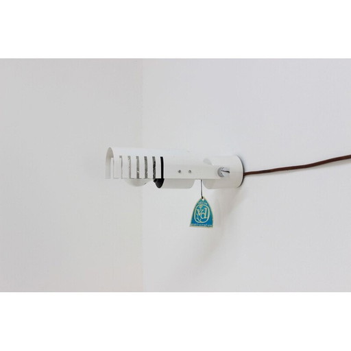 Industrielle weiße Wandlampe, Tschechoslowakei 1980