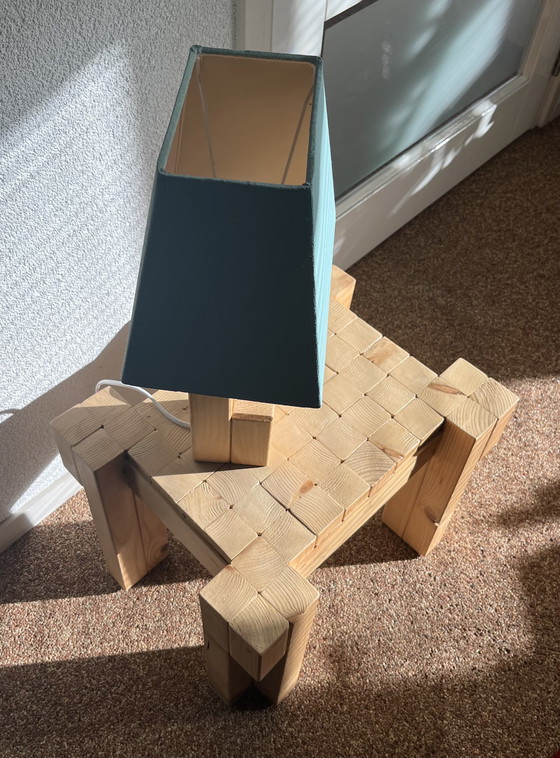 Image 1 of Design Beistelltisch + Lampe aus Kiefernholz