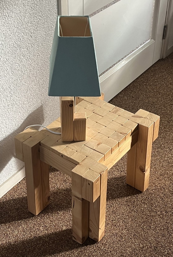 Image 1 of Design Beistelltisch + Lampe aus Kiefernholz