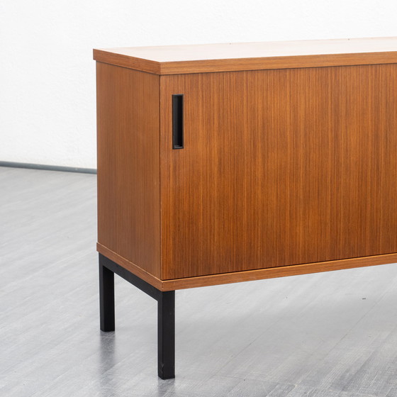 Image 1 of 70er Jahre Sideboard, Nußbaum, restauriert, 140cm
