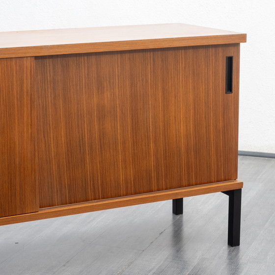 Image 1 of 70er Jahre Sideboard, Nußbaum, restauriert, 140cm