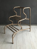 Alte Treppe aus Gusseisen Farbe Gold