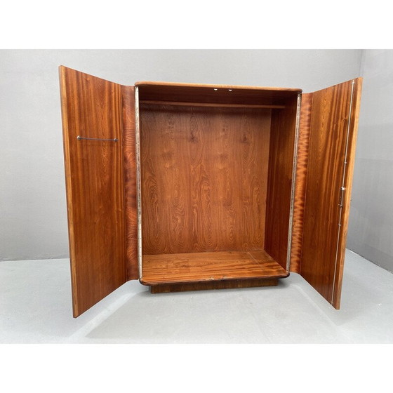 Image 1 of Art Deco Schrank aus Nussbaumholz von Jitona, Tschechoslowakei 1950