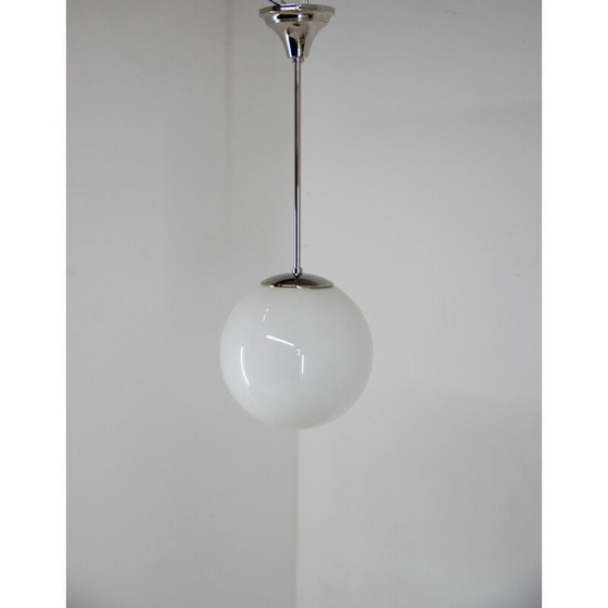 Image 1 of Satz von 3 Vintage Art Deco Pendelleuchten mit Opalglasschirmen