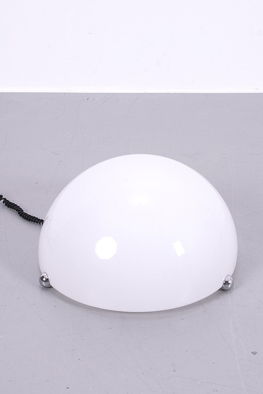 Italienische Stehlampe mit Acrylschirm