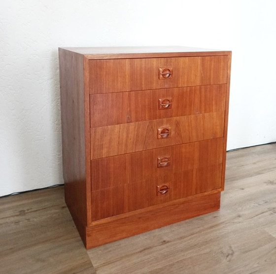 Image 1 of Vintage Kommode
