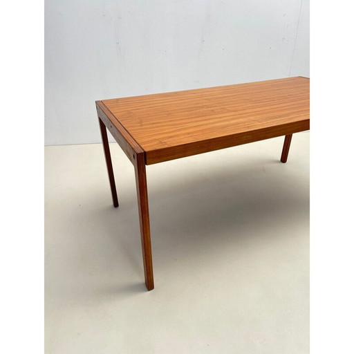 Mid Century Holzschreibtisch mit Schubladen, 1960er Jahre, skandinavisch