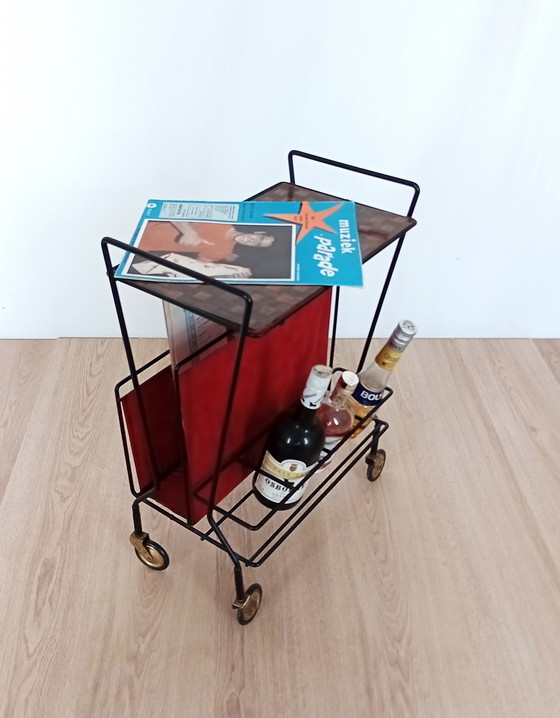 Image 1 of Zeitschriftenständer aus den 50er Jahren mit Flaschenhalter