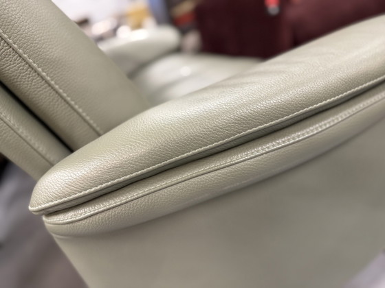 Image 1 of Leolux Castanea Sofa 2 Sitzer Senso Olivine Leder
