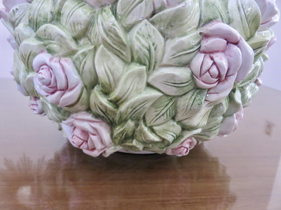 Image 1 of Vase aus Barbotine mit Blumenmotiv, Rosenmassiv, 1960