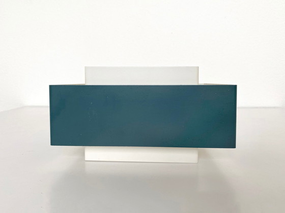 Image 1 of Philips Wandleuchte mit geschichtetem Metallschirm