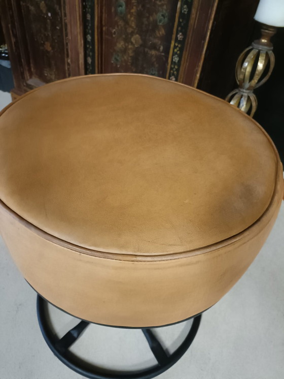 Image 1 of Nano-Leder-Fußhocker