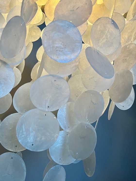 Image 1 of Capiz Pendelleuchte Vintage Gold Lampe Perlmuscheln