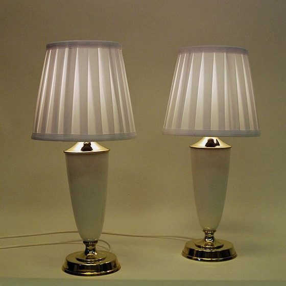 Image 1 of Paar Tischlampen aus Opalglas und Messing von Høvik, Norwegen 1956