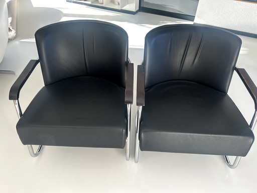 2X Jan Des Bouvrie Sessel mit Hochglanz-Chrom-Rahmen. Armlehnen gepolstert mit Wenge . Design Jan Des Bouvrie.