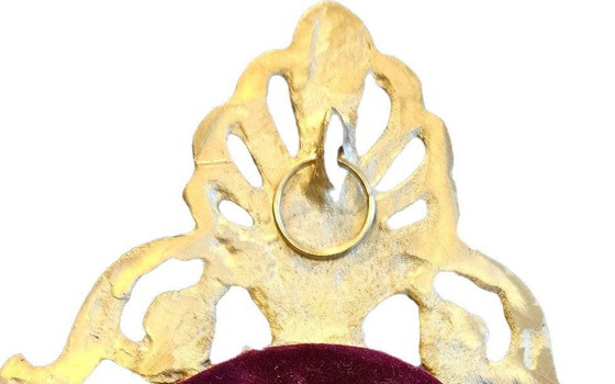 Image 1 of Vintage Hand gemalt Liebhaber Porzellanmalerei mit Messingrahmen Krone aus Ägypten