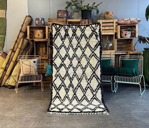 Marokkanischer Schwarz - Weiß Berberteppich