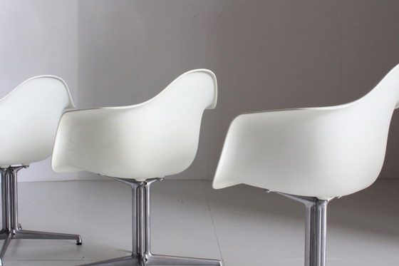 Image 1 of 2x Vitra Eames DAL Stuhl