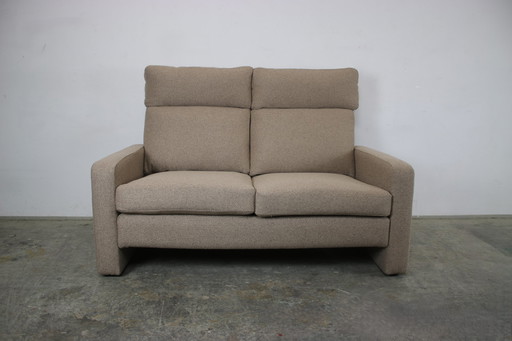 Cor Conseta Zweisitzer Couch Grau Uni Stoff Sofa Hohe Lehne Neub.