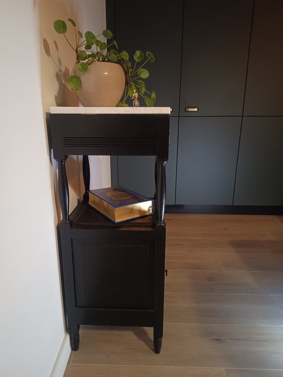 Image 1 of Stilvolles schwarzes Sideboard/Tisch/Getränkeschrank