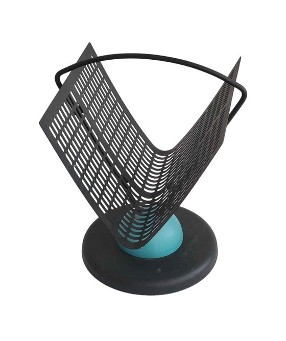 Image 1 of Zeitschriftenhalter aus perforiertem Metall