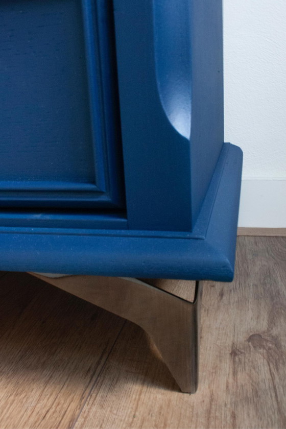 Image 1 of Blickfang! Königsblauer Schrank!