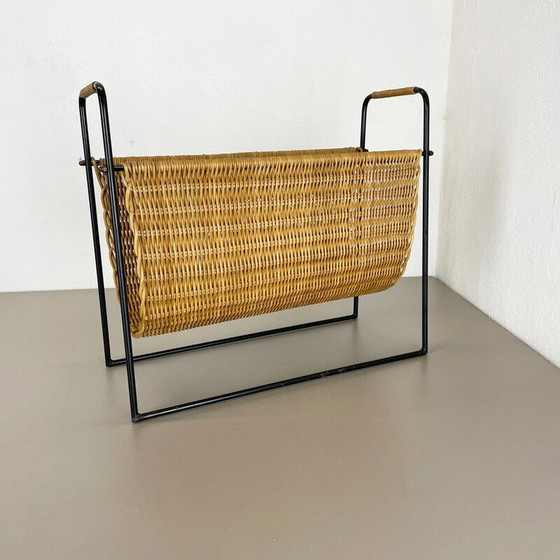 Image 1 of Mid-Century Rattan Bauhaus Zeitschriftenständer, Frankreich 1970er