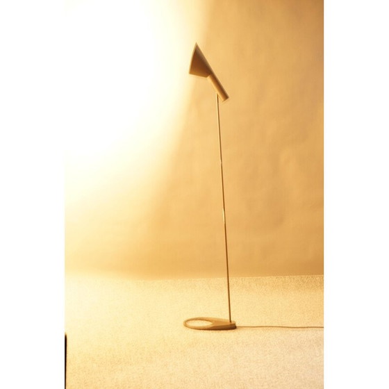Image 1 of Stehlampe aus grauem Metall von Arne Jacobsen für Louis Poulsen, Dänemark 1970