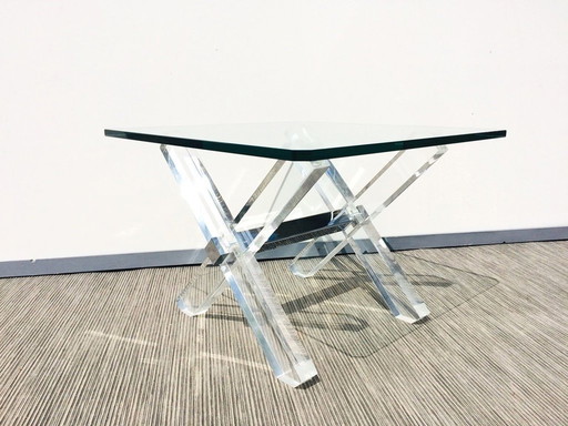 Niedriger Tisch aus Plexiglas und Glas. Jahrgang 80S