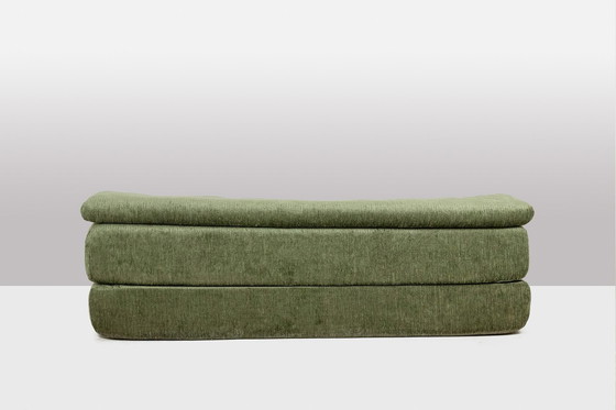 Image 1 of Airborne. Sofa-Bett aus grünem Samt. 1970S.