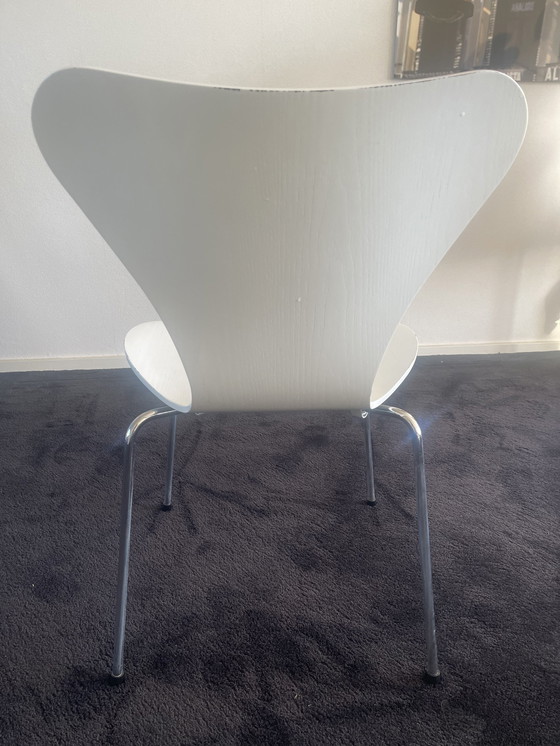 Image 1 of 8x Fritz Hansen Serie 7 Schmetterlingsstuhl Weiß lackiert