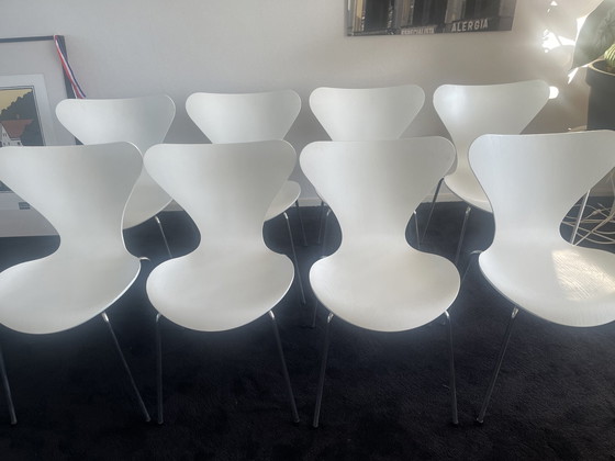 Image 1 of 8x Fritz Hansen Serie 7 Schmetterlingsstuhl Weiß lackiert