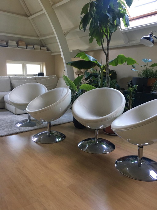 Verner Panton inspirierte Egg Chairs