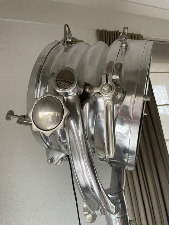 Image 1 of Schiffslampe auf Stativ der Marke Eichholtz