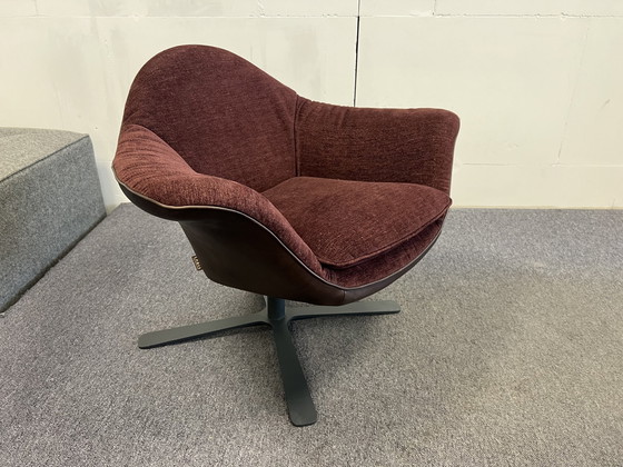 Image 1 of Label Seat 24 Niedriger Drehsessel