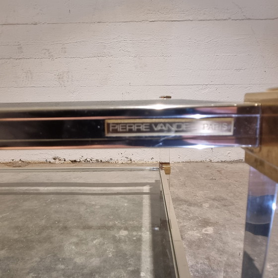 Image 1 of Rechteckiger Couchtisch mit zwei Etagen aus Acrylglas und Messing von Pierre Vandel, 1970er Jahre.