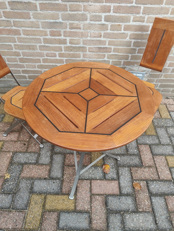 Image 1 of 2 Zwei Cappuccino Klappstühle und Klapptische Original Set