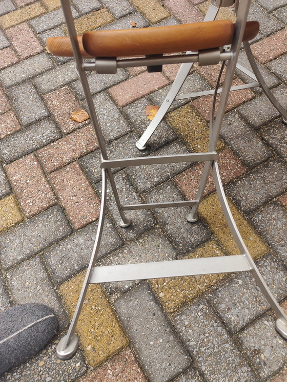 Image 1 of 2 Zwei Cappuccino Klappstühle und Klapptische Original Set