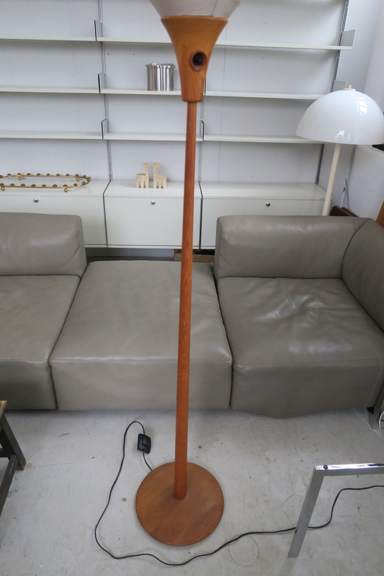 Image 1 of Seltene Stehlampe in Teakholz aus Dyrlund, Dänemark, 70S