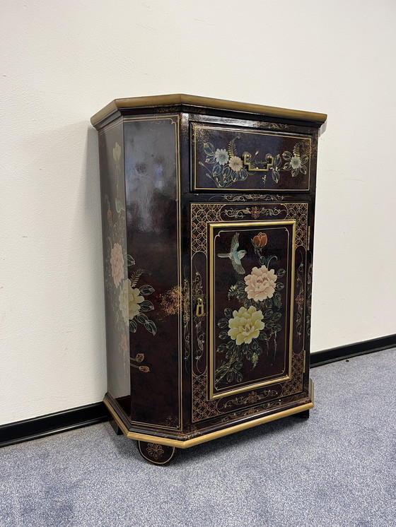 Image 1 of Chinesisches Kabinett