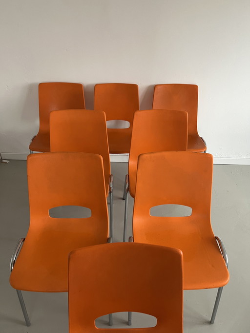 Stapelbarer Vintage-Kantinenstuhl 1982