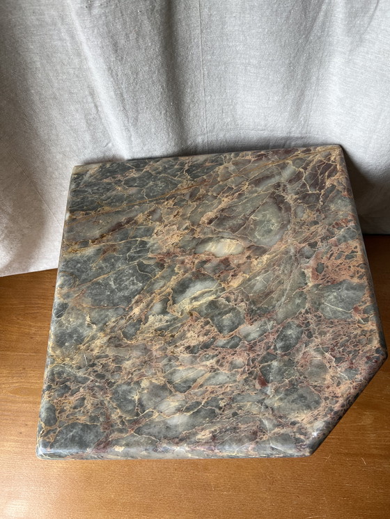 Image 1 of Vintage Beistelltisch aus rosa-grauem Marmor