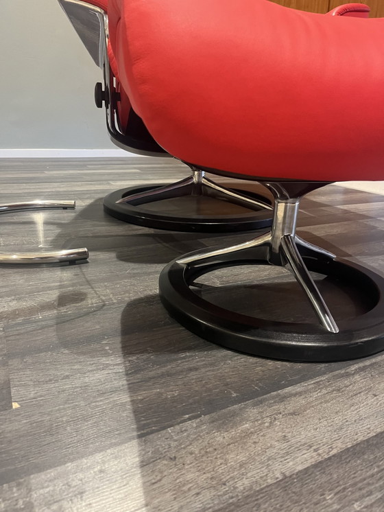 Image 1 of Stressless Sessel + Fußhocker View Signature