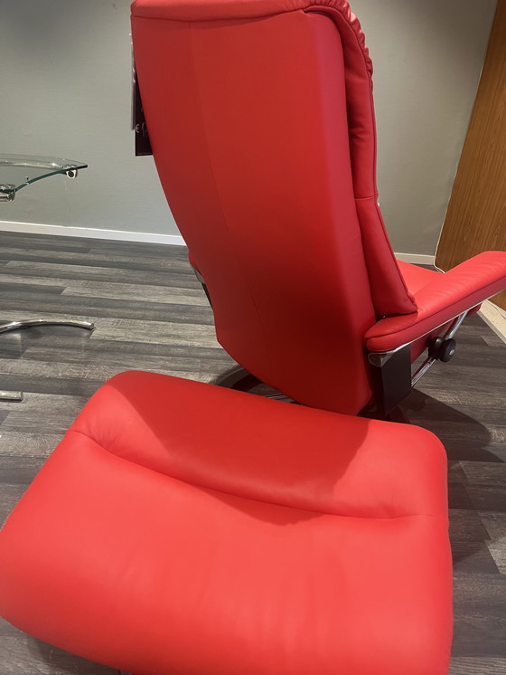Image 1 of Stressless Sessel + Fußhocker View Signature