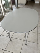 Fritz Hansen Superellipse Esstisch