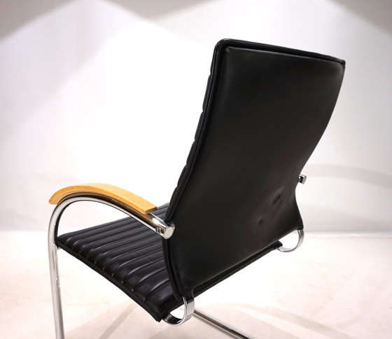 Image 1 of Thonet S74 Esszimmerstuhl aus Leder von Josef Gorica, 1990