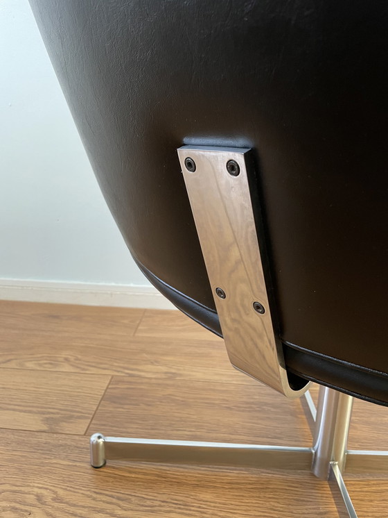 Image 1 of Geoffrey D. Harcourt Exquis Sessel